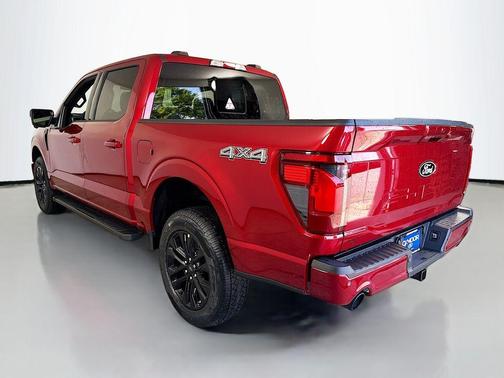 Ruby Red Metallic Tinted Clearcoat 2026 Ford F-150 XLT