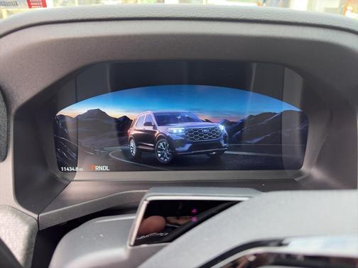 2025 Ford Explorer Platinum