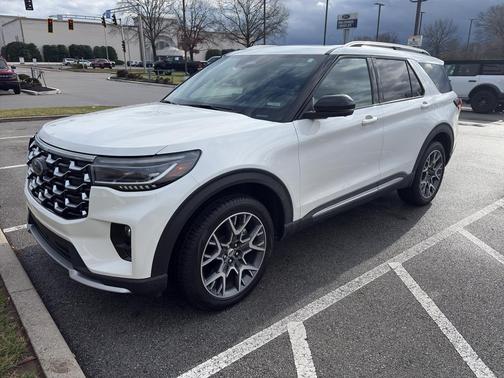 2025 Ford Explorer Platinum