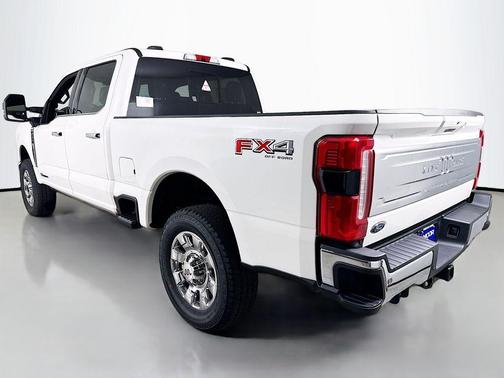 Star White 2026 Ford F-250 King Ranch