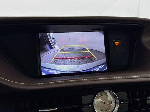 Silver Lining Metallic 2017 Lexus ES 350 Base