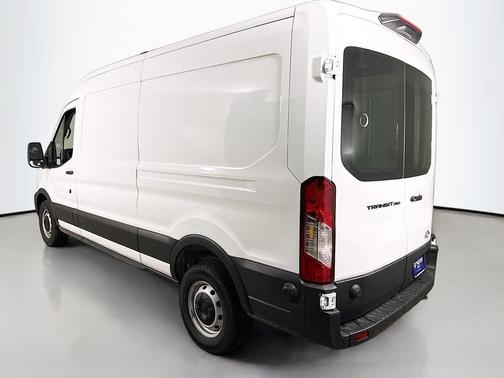 Oxford White 2026 Ford Transit-250 148 WB Medium Roof Cargo