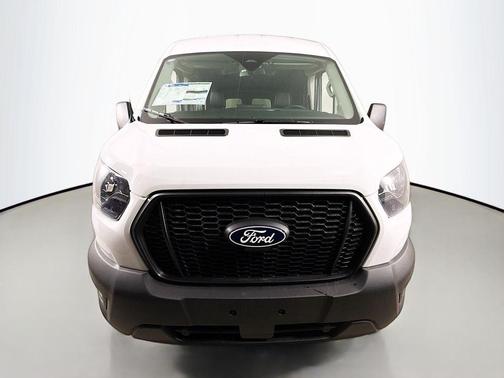 Oxford White 2026 Ford Transit-250 148 WB Medium Roof Cargo