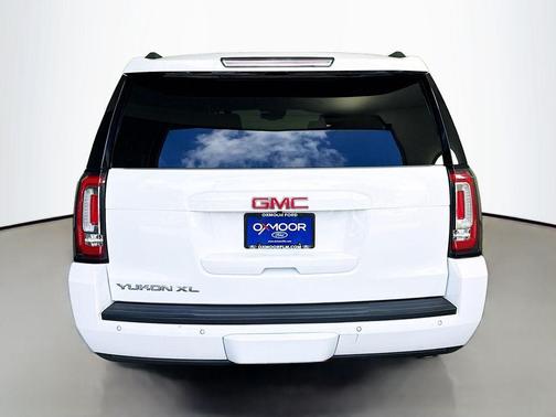 Summit White 2019 GMC Yukon XL SLT