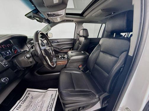 Summit White 2019 GMC Yukon XL SLT