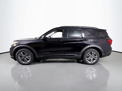 Agate Black Metallic 2026 Ford Explorer Active