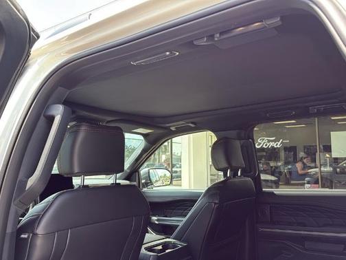 2024 Ford Expedition PLATINUM