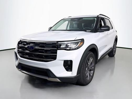 Space White Metallic 2026 Ford Explorer Active