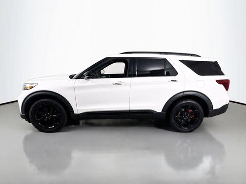 Star White 2024 Ford Explorer ST