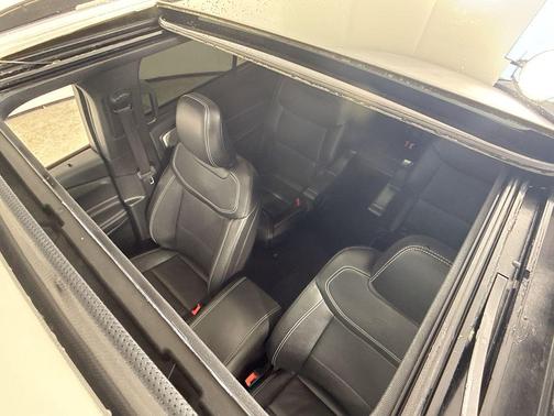 Star White 2024 Ford Explorer ST