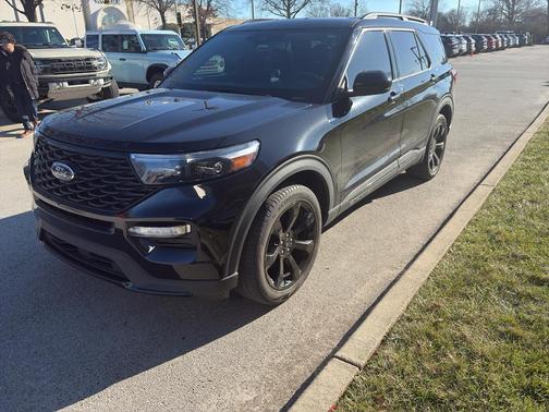 2023 Ford Explorer ST-Line