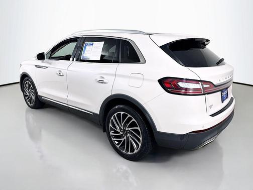 White Platinum Tri-Coat Metallic 2019 Lincoln Nautilus Reserve