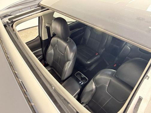 Everlasting Silver 2020 Kia Telluride SX