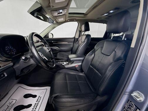 Everlasting Silver 2020 Kia Telluride SX