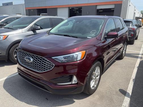 Burgundy Velvet Metallic Tinted Clearcoat 2024 Ford Edge SEL