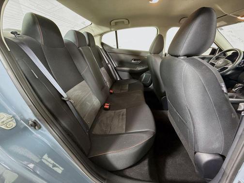 2t Gry Blk Roof 2024 Nissan Sentra SR