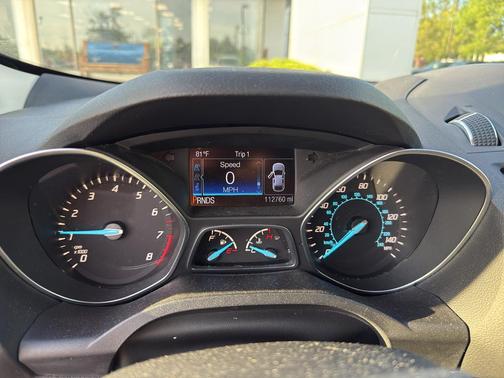 White Platinum Tri-Coat Metallic 2016 Ford Escape SE