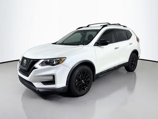 White 2018 Nissan Rogue SV