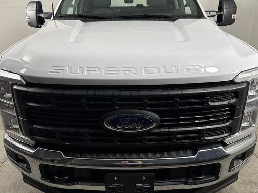 Oxford White 2026 Ford F-250 XL