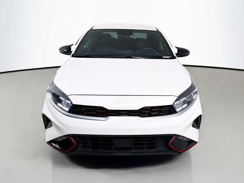 Snow White Pearl 2022 Kia Forte GT-Line