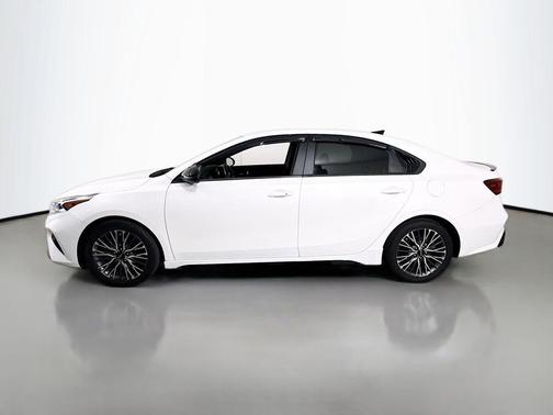 Snow White Pearl 2022 Kia Forte GT-Line