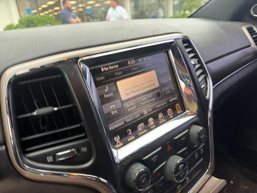 Granite Crystal Clearcoat Metallic 2014 Jeep Grand Cherokee Limited