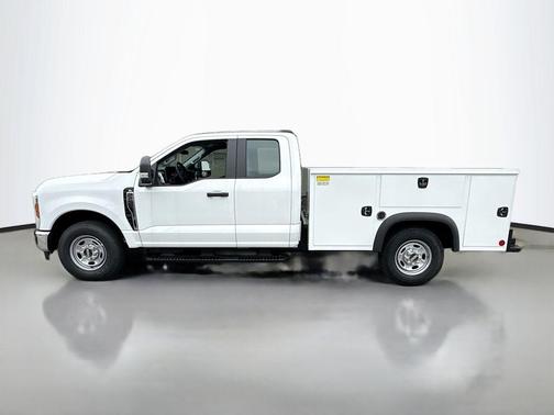 Oxford White 2026 Ford F-250 XL