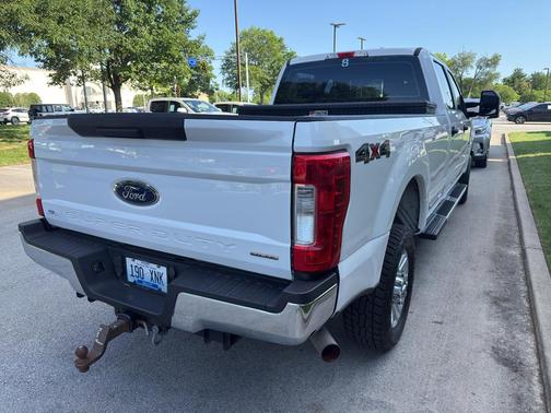Oxford White 2017 Ford F-250 XL