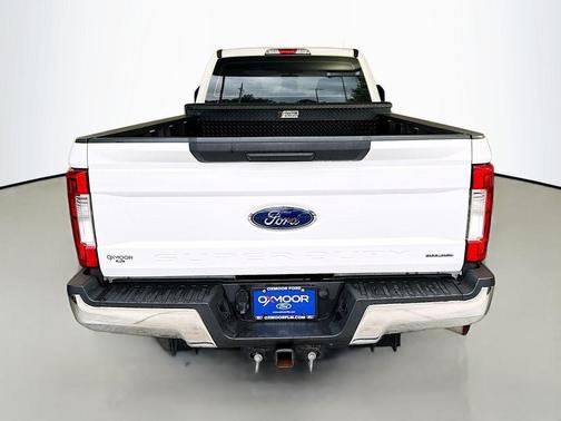 Oxford White 2017 Ford F-250 XL