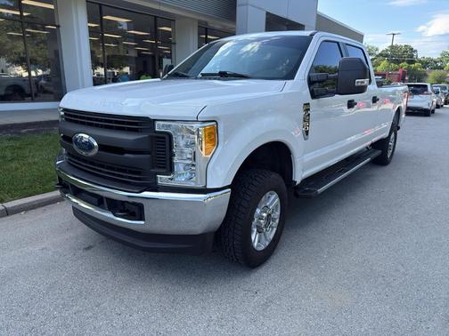Oxford White 2017 Ford F-250 XL