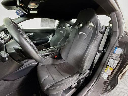 2022 Ford Mustang MACH 1