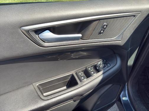 2023 Ford Edge SE
