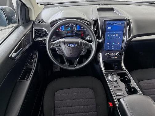 2023 Ford Edge SE