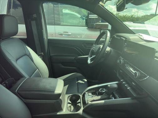 Radiant Red 2025 Chevrolet Colorado Trail Boss