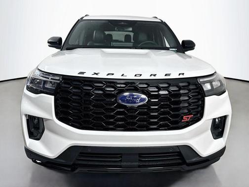 Star White 2026 Ford Explorer ST