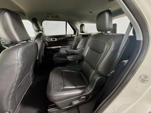 Star White 2023 Ford Explorer XLT