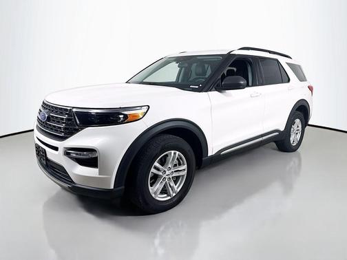 Star White 2023 Ford Explorer XLT