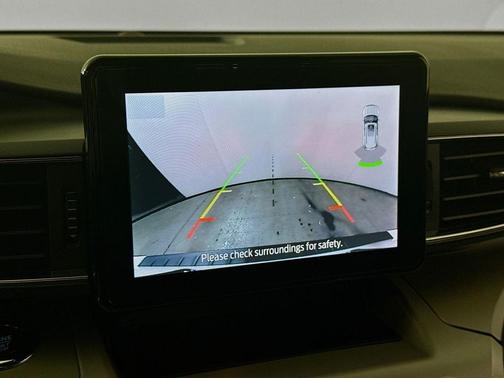 Star White 2023 Ford Explorer XLT