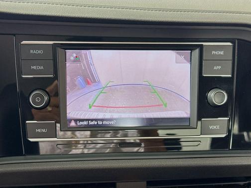 Platinum Gray Metallic 2023 Volkswagen Jetta 1.5T SE
