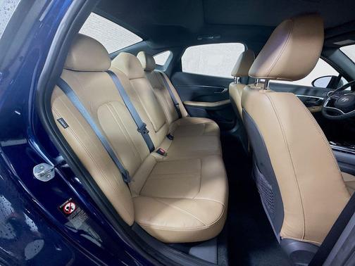 2021 Hyundai SONATA Limited