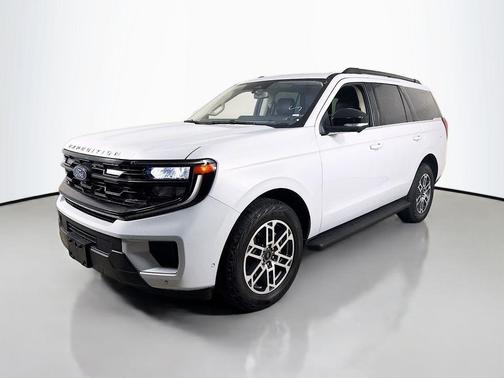 Space Silver 2025 Ford Expedition Active