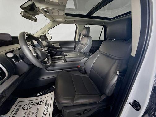 Space Silver 2025 Ford Expedition Active