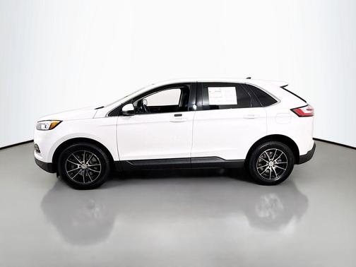 Star White 2022 Ford Edge SEL