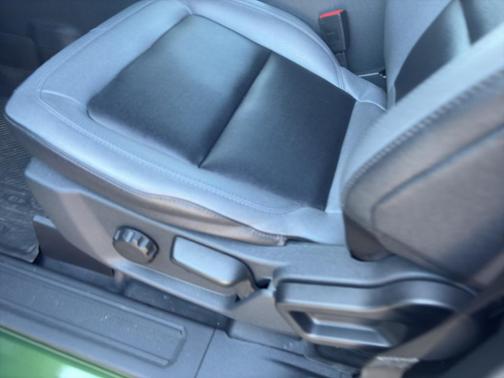 Eruption Green Metallic 2024 Ford Bronco Black Diamond