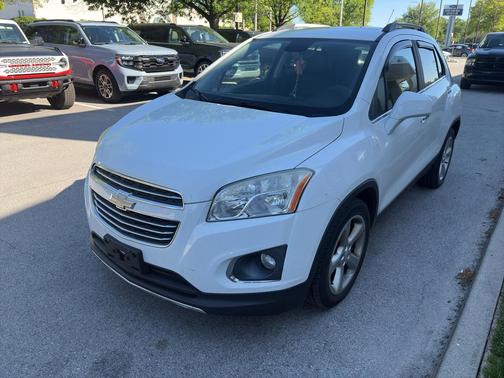 Summit White 2016 Chevrolet Trax LTZ