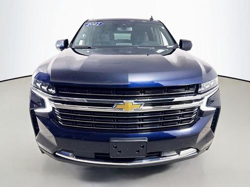 Midnight Blue Metallic 2021 Chevrolet Suburban LT
