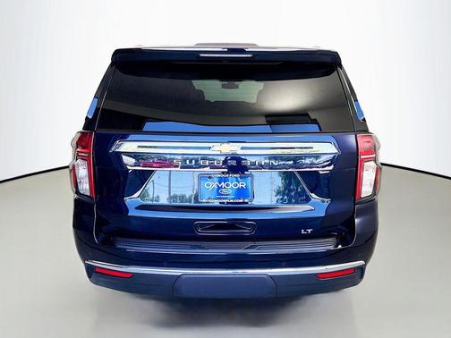 Midnight Blue Metallic 2021 Chevrolet Suburban LT