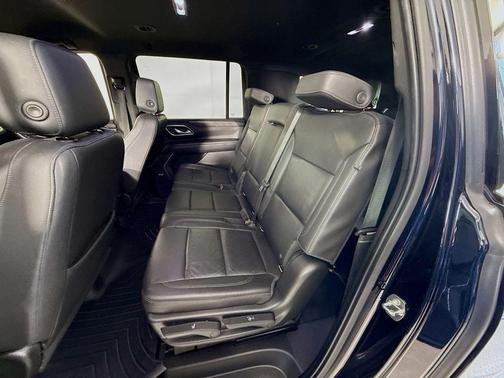 Midnight Blue Metallic 2021 Chevrolet Suburban LT