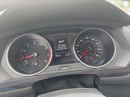 Pure White 2019 Volkswagen Tiguan 2.0T SE