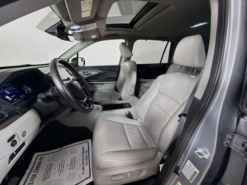 Lunar Silver Metallic 2022 Honda Pilot Special Edition